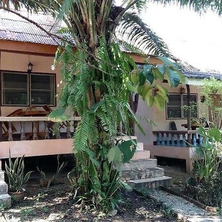 Subtawee Resort Surat Thani Exterior photo