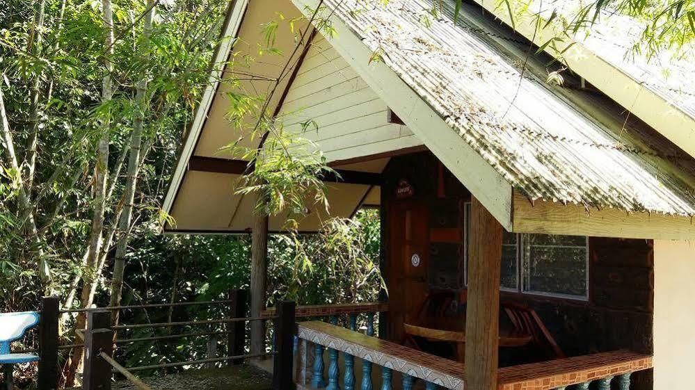 Subtawee Resort Surat Thani Exterior photo