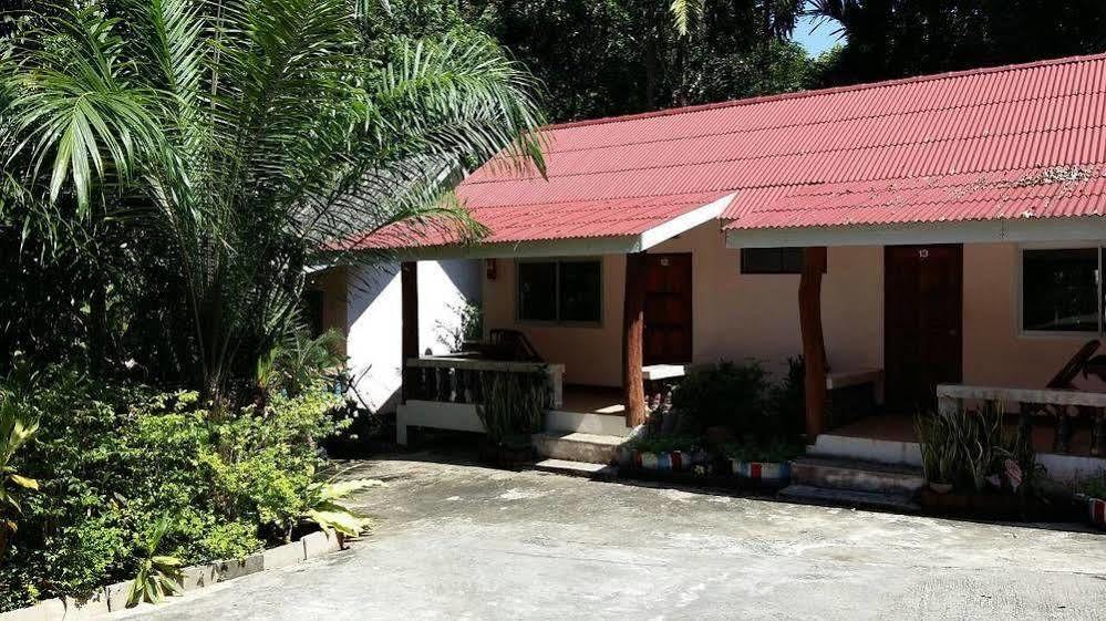 Subtawee Resort Surat Thani Exterior photo