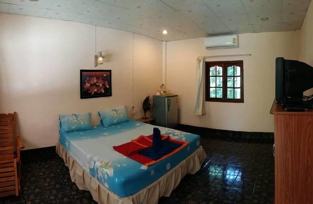 Subtawee Resort Surat Thani Exterior photo